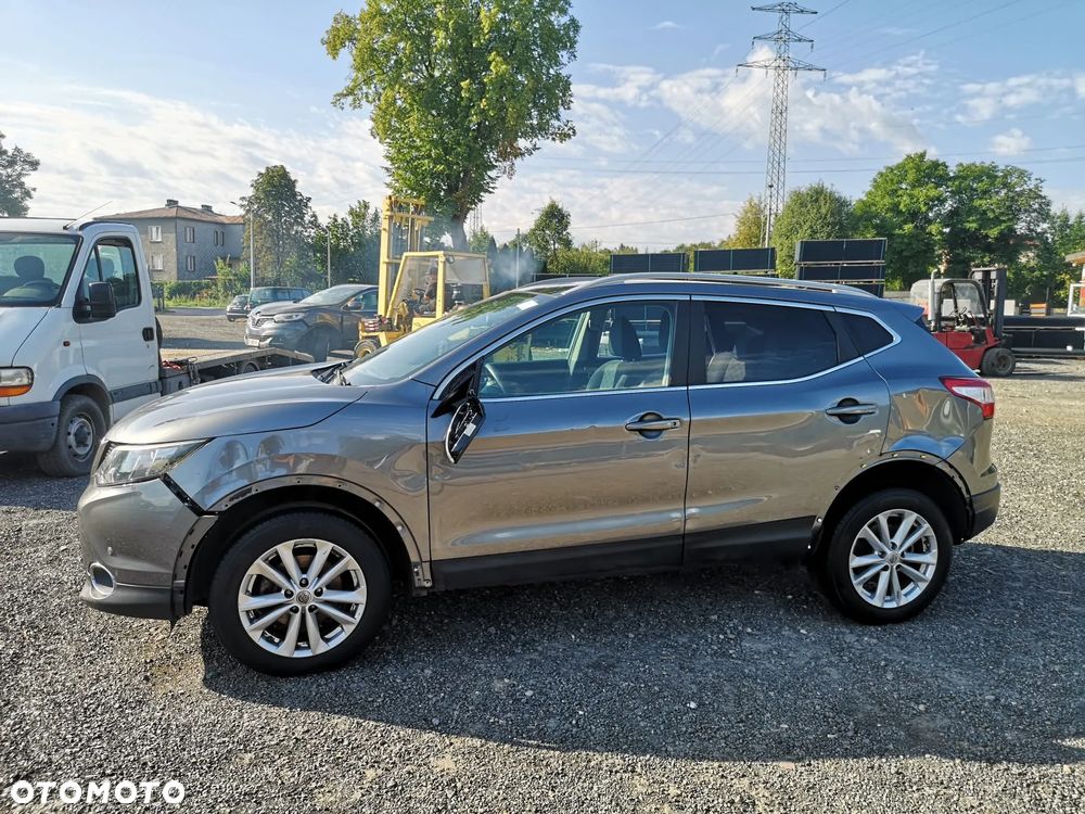 Nissan Qashqai 1.2 DIG-T N-Connecta EU6 - 9