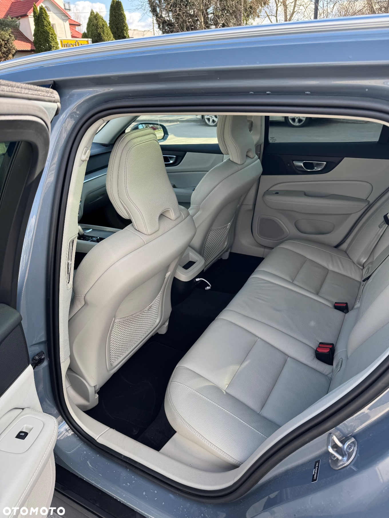 Volvo V60 Cross Country B5 B AWD Plus - 12