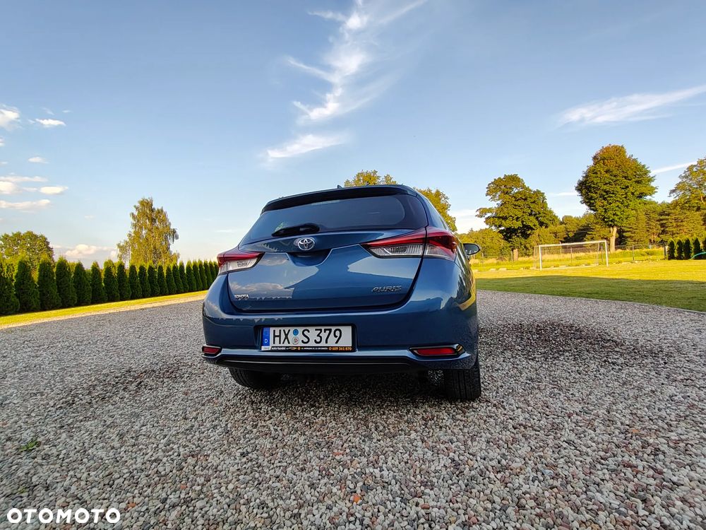 Toyota Auris 1.33 Dual-VVT-i - 19