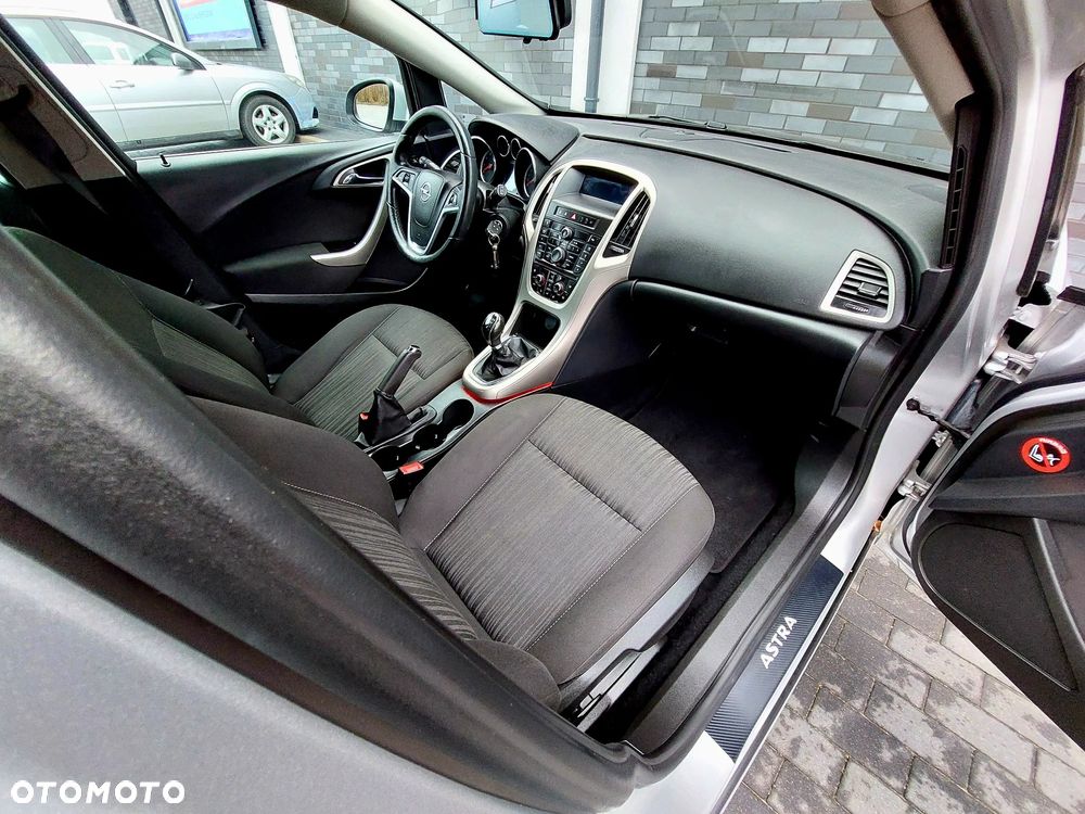Opel Astra 1.4 T Cosmo - 14