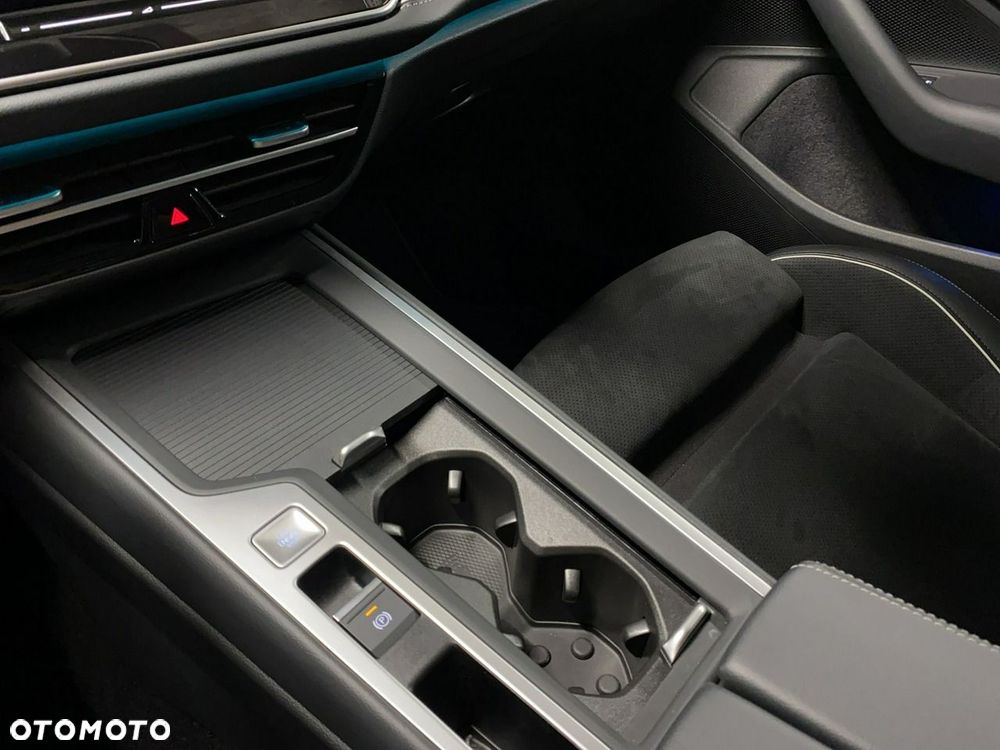 Volkswagen Passat Variant - 38