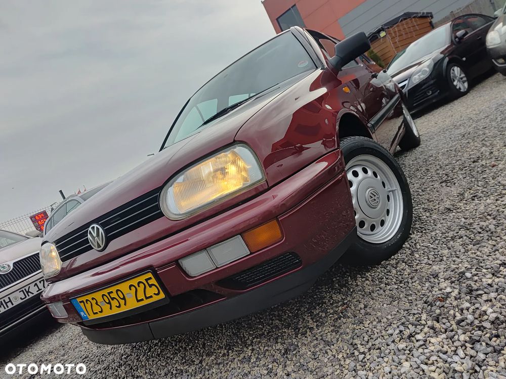 Volkswagen Golf 1.8 - 36
