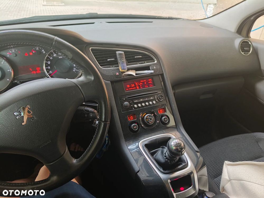 Peugeot 5008 1.6 HDi Premium - 8