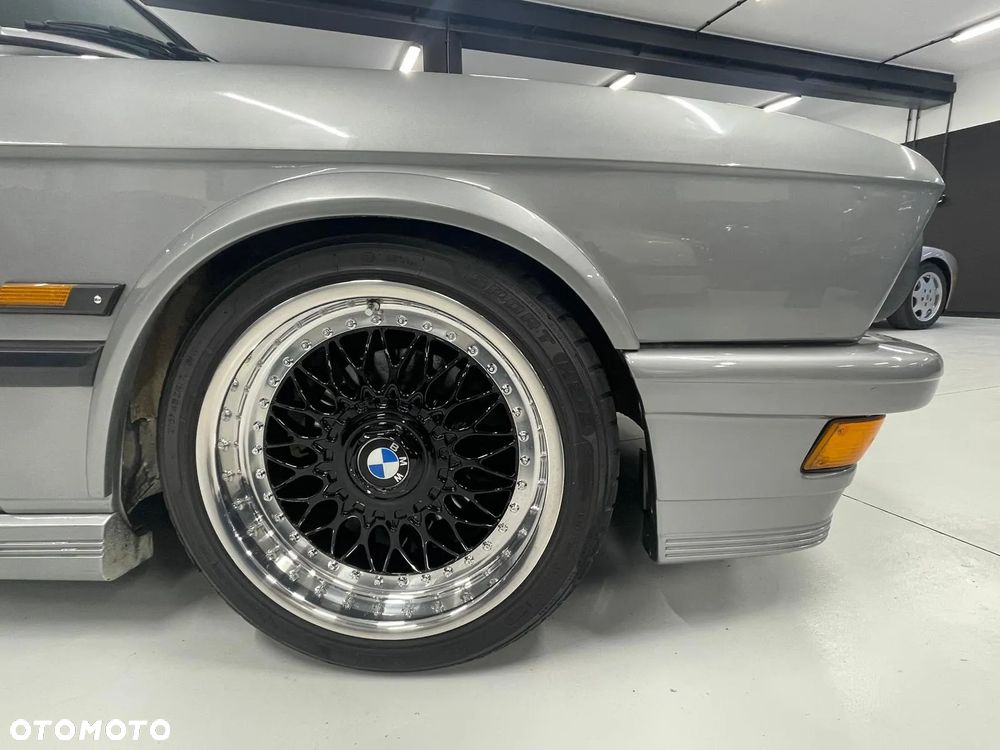 BMW Seria 5 M535 i - 23