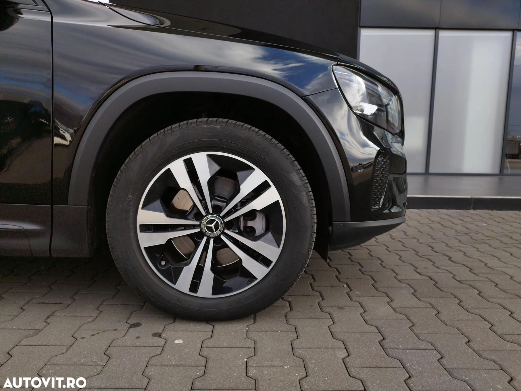 Mercedes-Benz GLB - 31