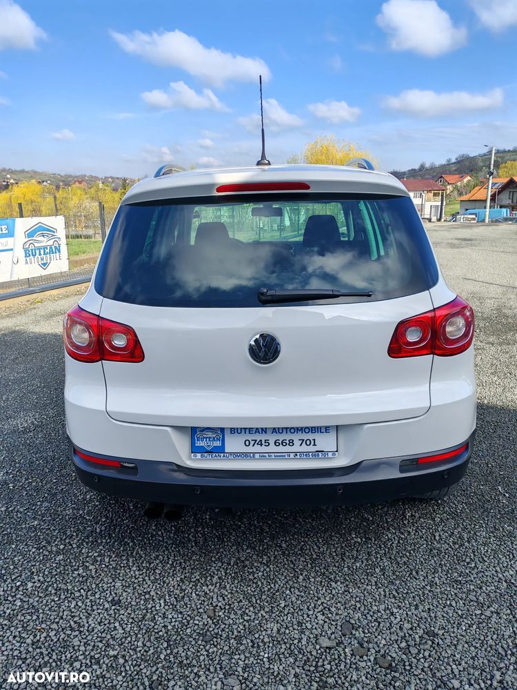 Volkswagen Tiguan 2.0 TDI DPF BlueMotion Technology Sport & Style - 4