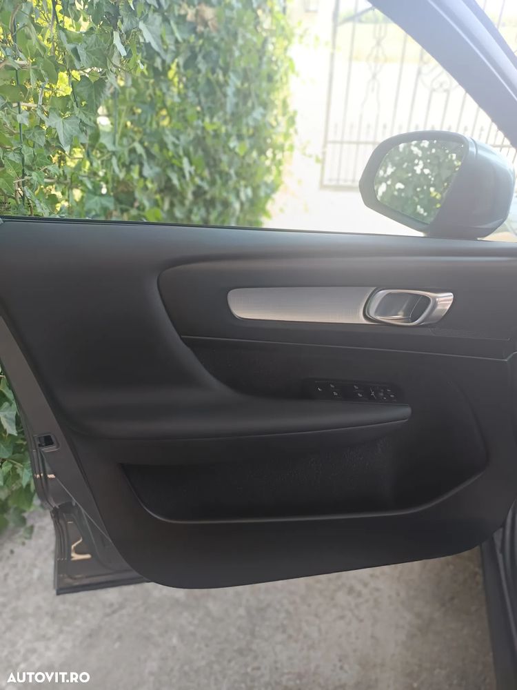 Volvo XC 40 - 4