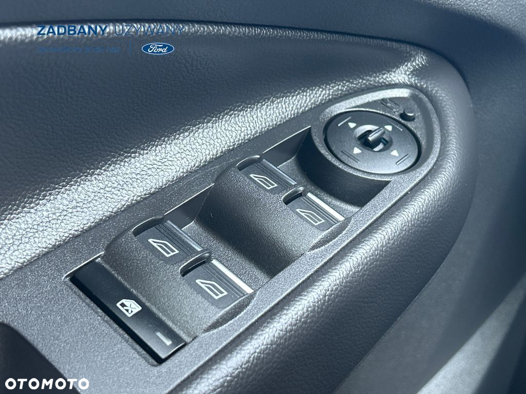 Ford Kuga - 25