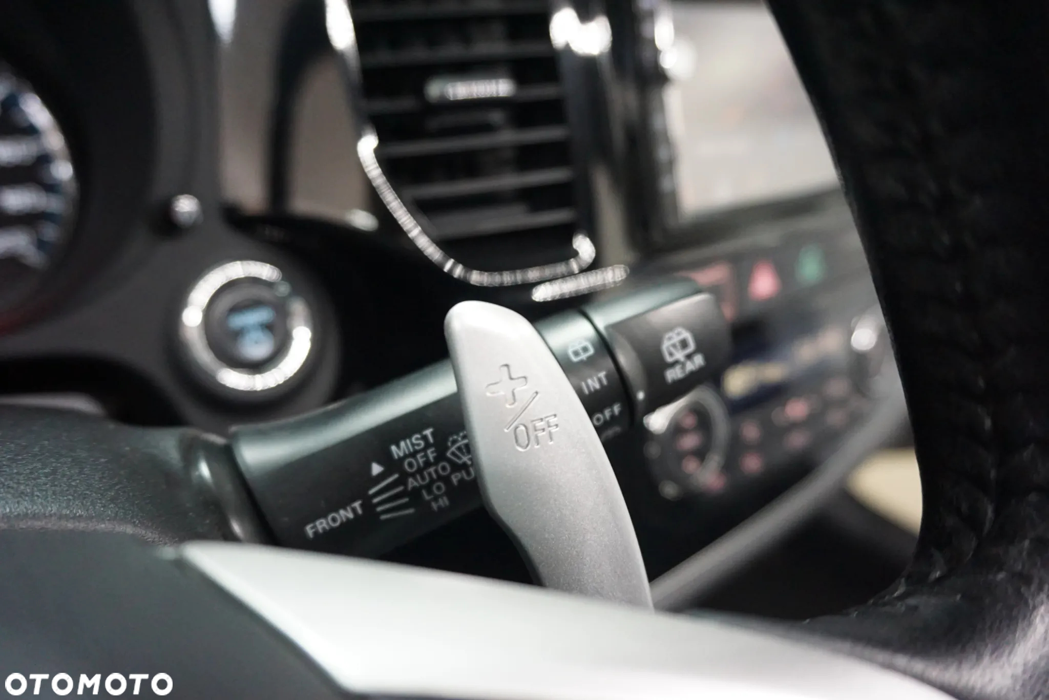 Mitsubishi Outlander 2.0 4WD Plug-In Hybrid Plus - 30