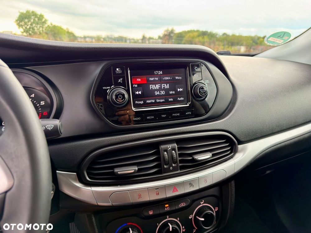 Fiat Tipo 1.4 T-Jet 16v Easy - 28