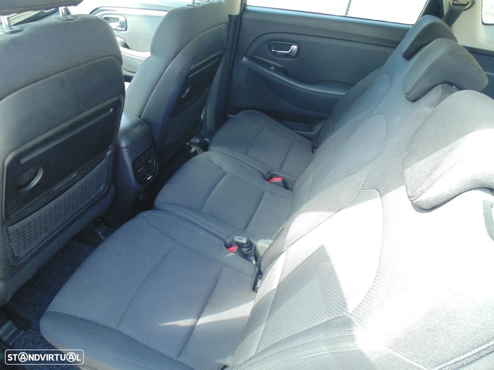 Kia Carens 1.7 CRDi ISG TX Aut. - 21
