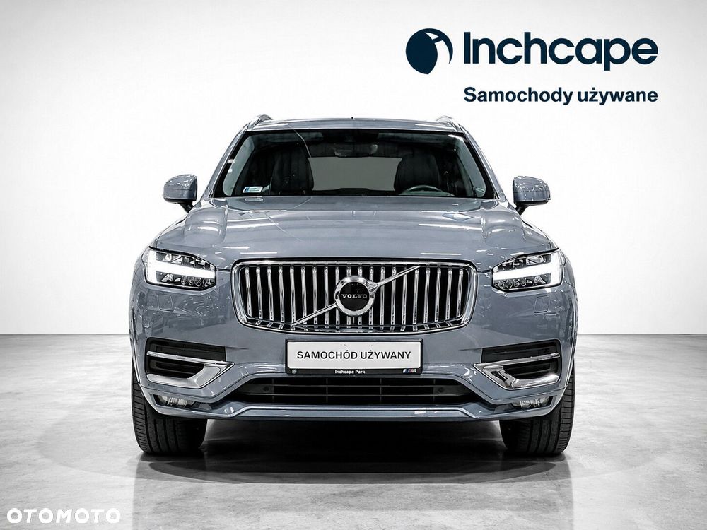 Volvo XC 90 - 9