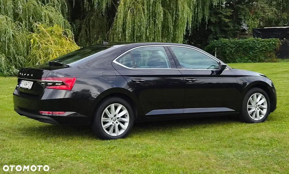Skoda Superb 2.0 TDI SCR Ambition DSG - 5