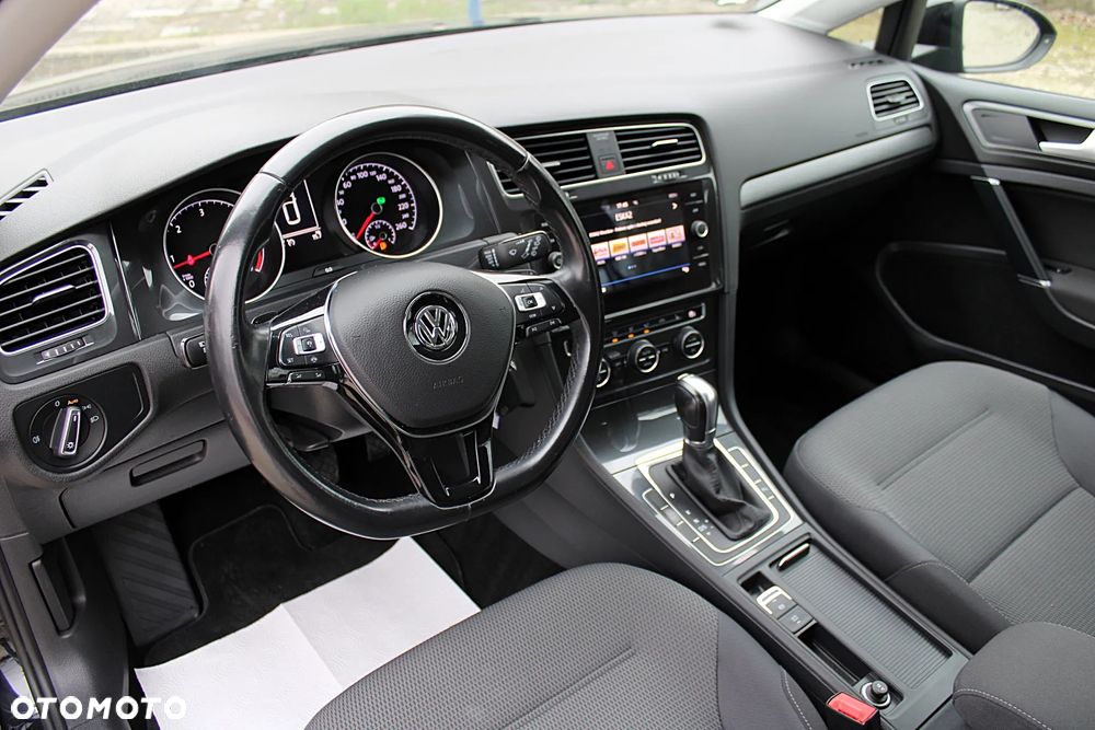 Volkswagen Golf - 15