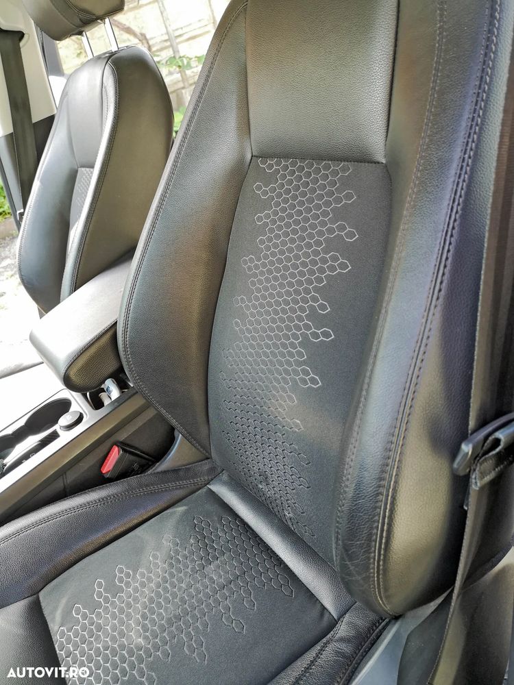Land Rover Discovery Sport 2.0 l Si SE Aut. - 11