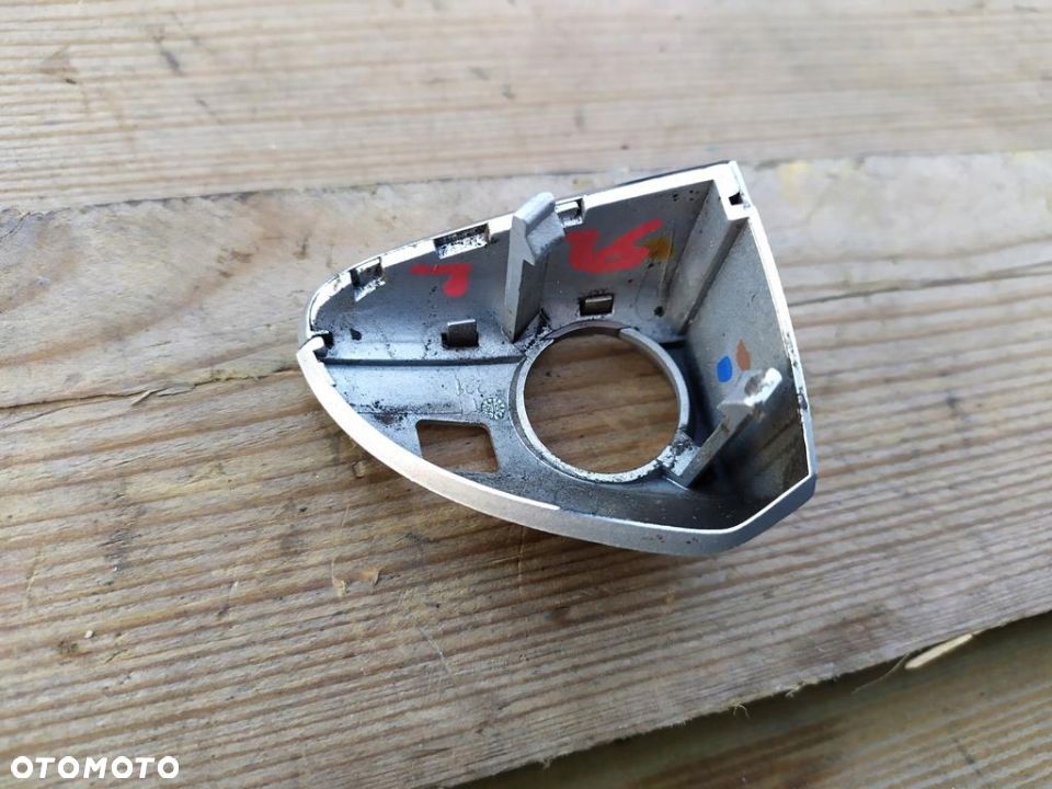 MERCEDES W211 E-KLASA ZAŚLEPKA WKŁADKI KLAMKI 775 - 9