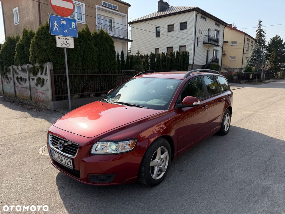 Volvo V50 DPF D2 Momentum - 1