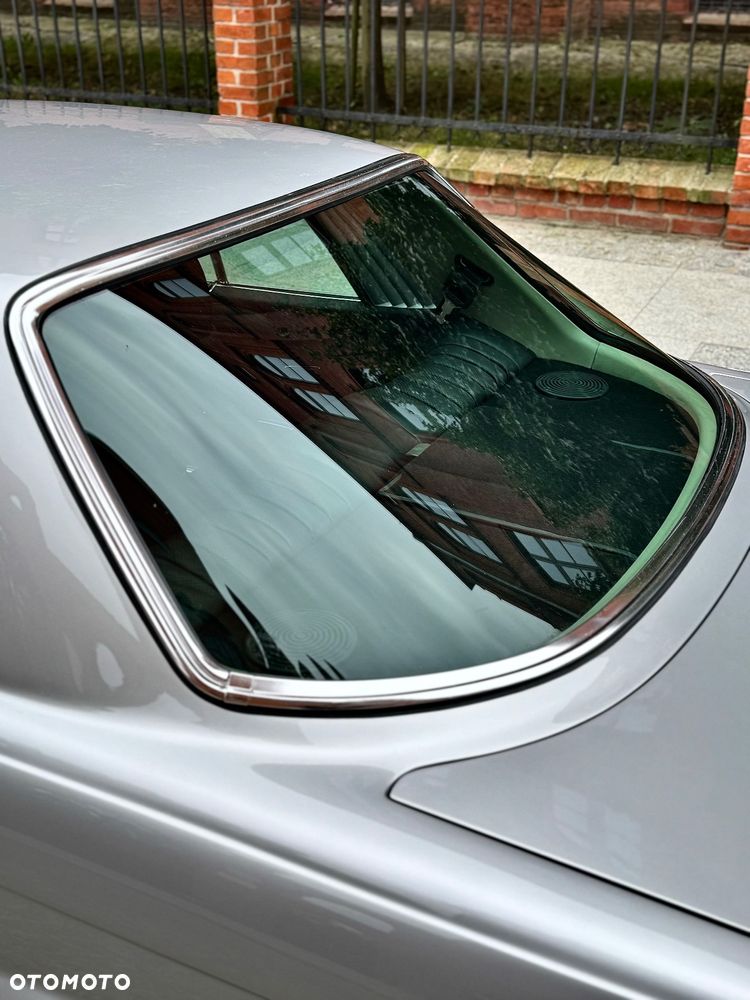 Mercedes-Benz SLC - 12