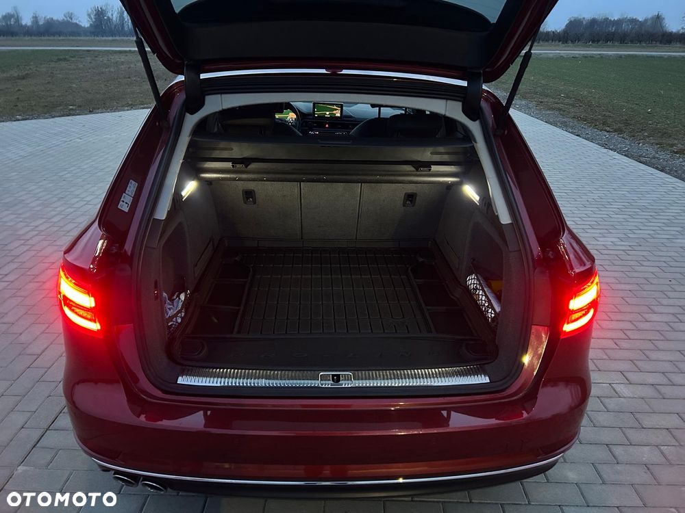 Audi A4 Avant 2.0 TDI S tronic - 36