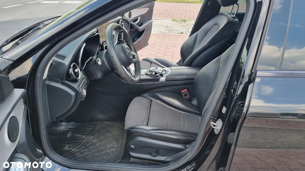 Mercedes-Benz Klasa C 180 d 9G-TRONIC - 36