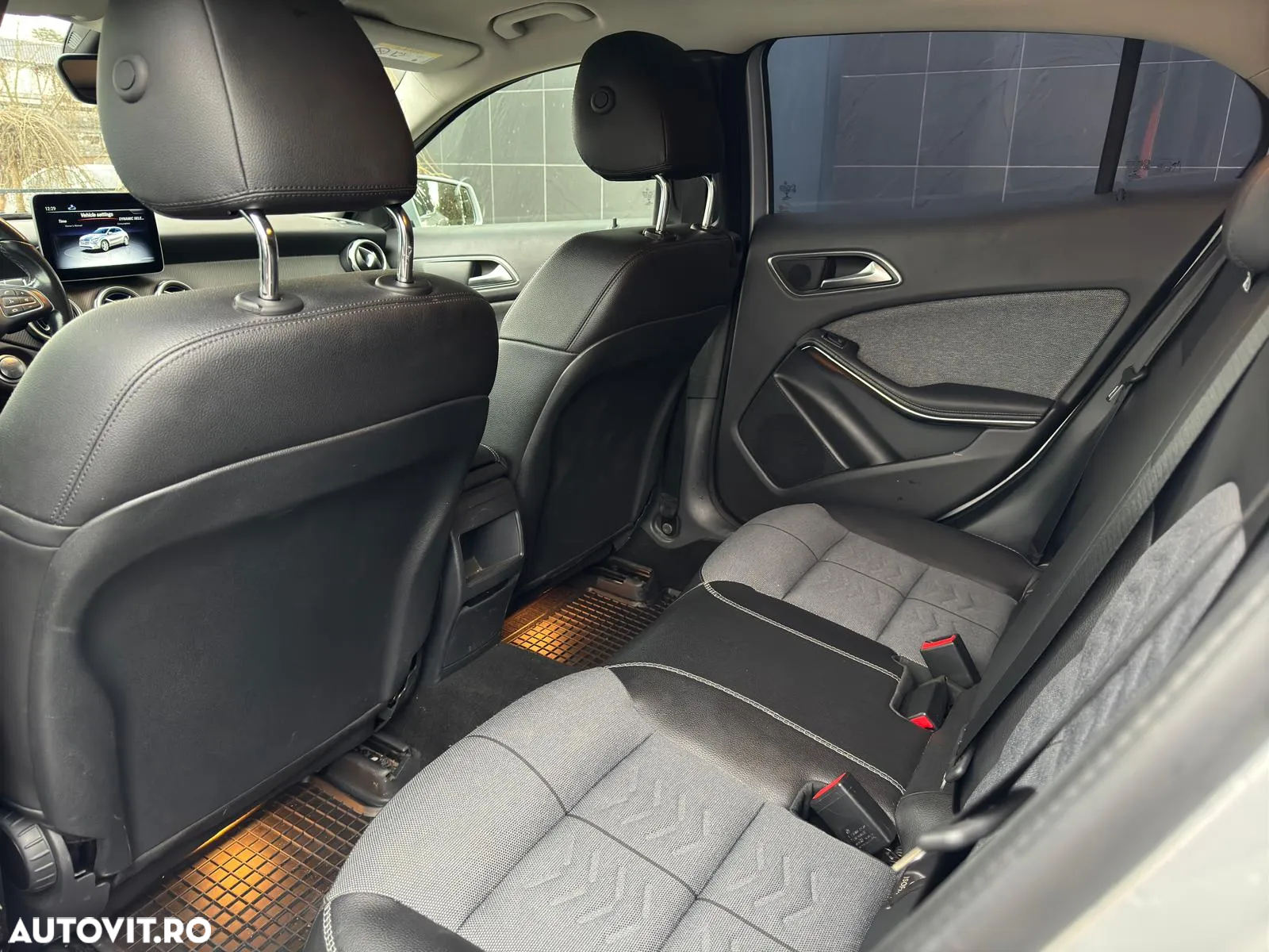 Mercedes-Benz GLA 250 4Matic 7G-DCT Peak Edition - 19