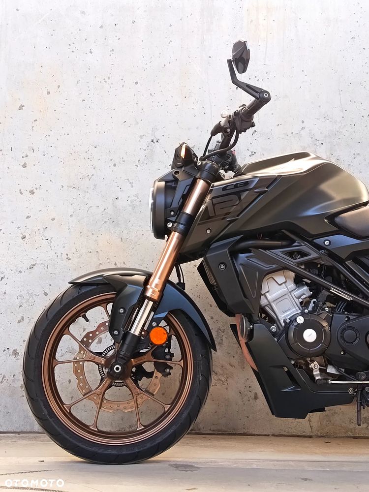 Honda CB - 3