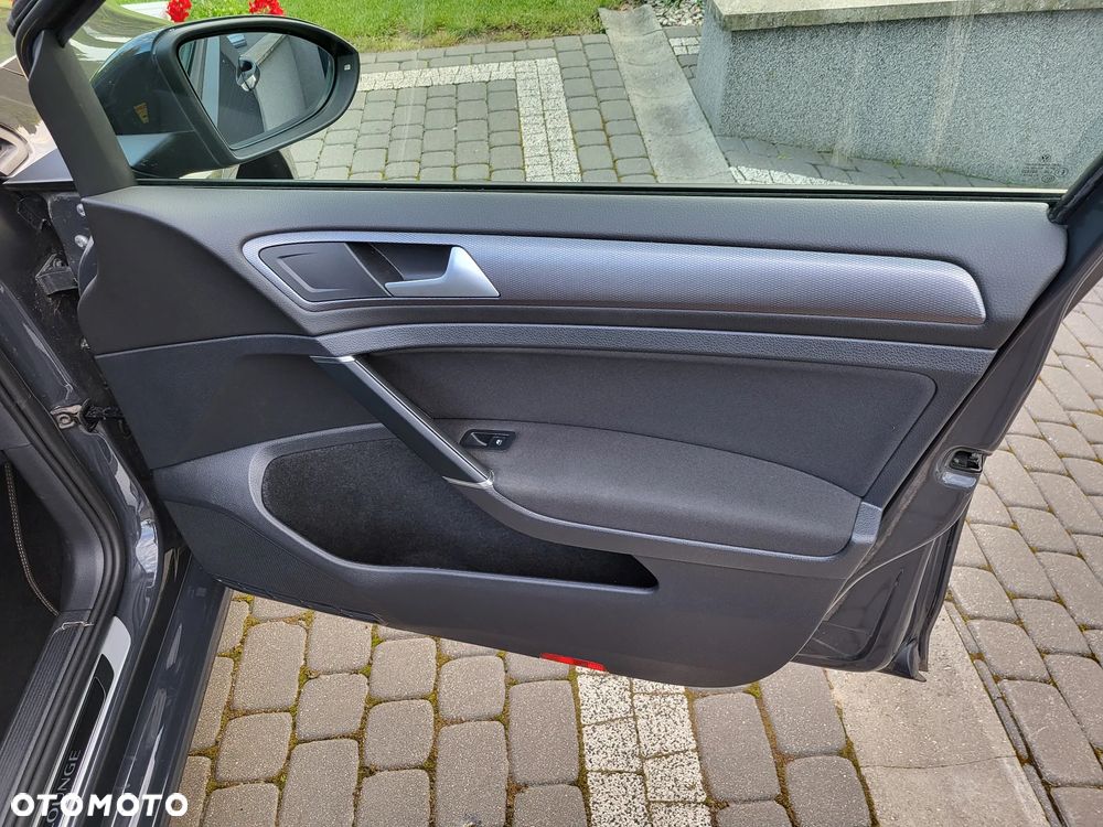 Volkswagen Golf 2.0 TDI BlueMotion Technology Lounge - 18