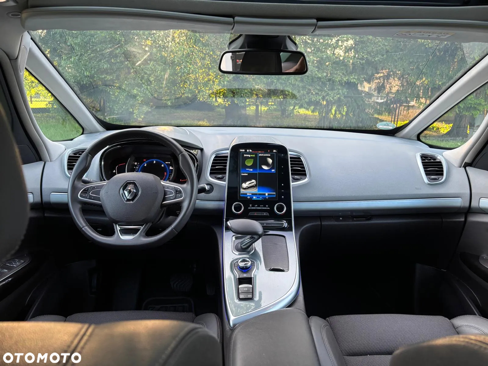 Renault Espace 1.6 dCi Energy Initiale Paris EDC 7os - 18
