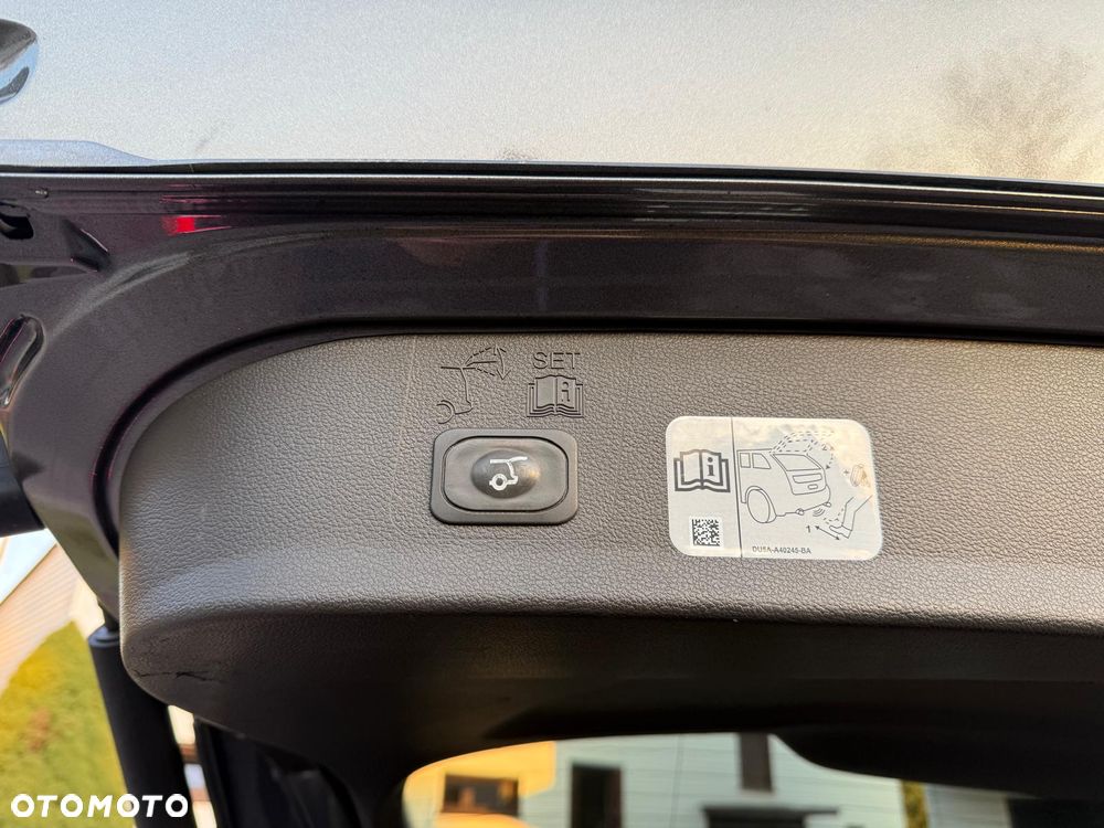 Ford Kuga 2.0 TDCi 4x4 ST-Line - 37