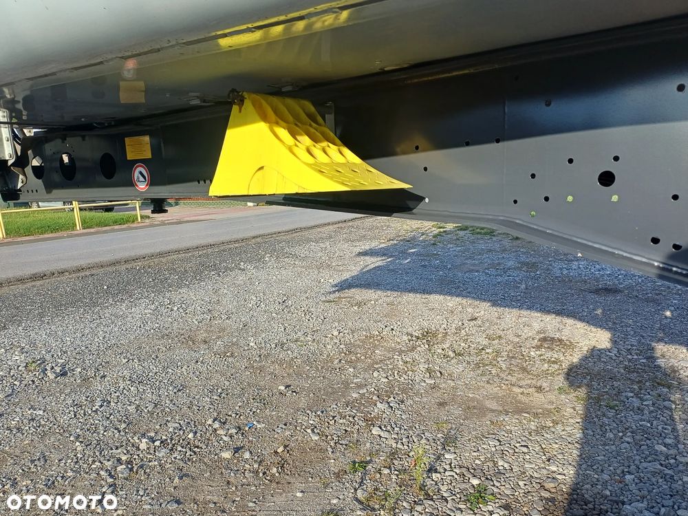 Schmitz Cargobull Terko mulda , 2 X oś , podnoszona , alu Felgi ,Wga 5350 kg - 12