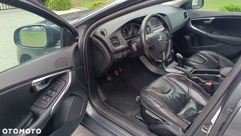 Volvo V40 ver-d2-r--design - 5
