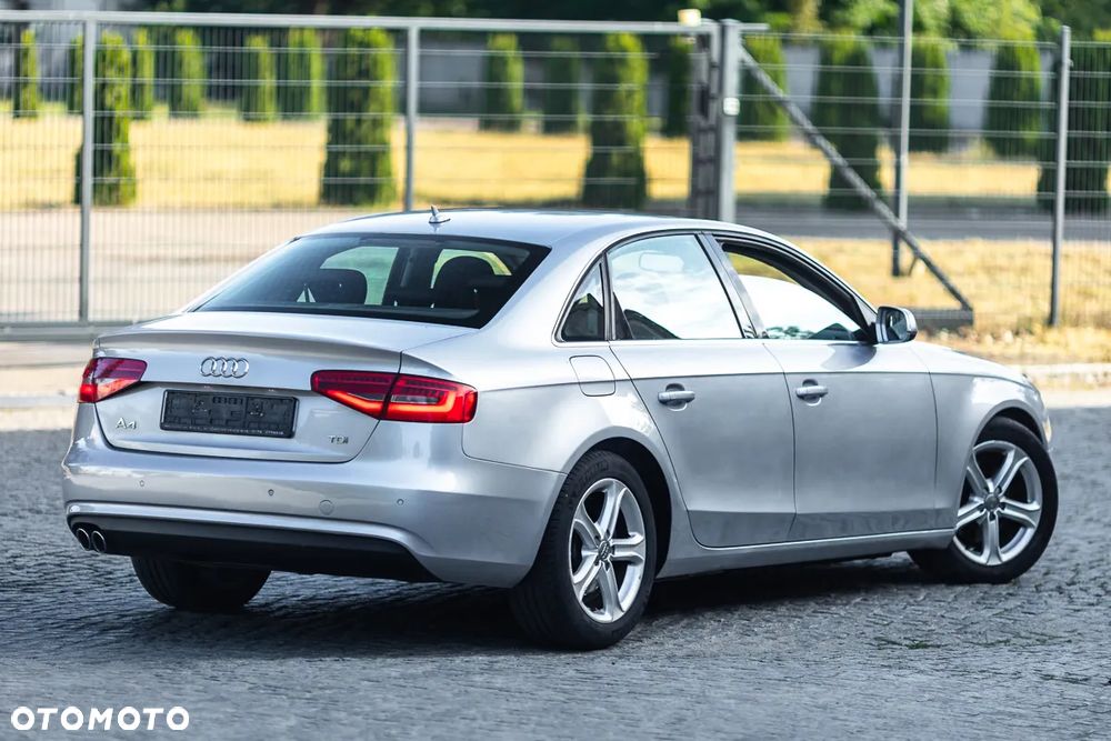 Audi A4 Limousine 2.0 TDI DPF Ambiente - 15