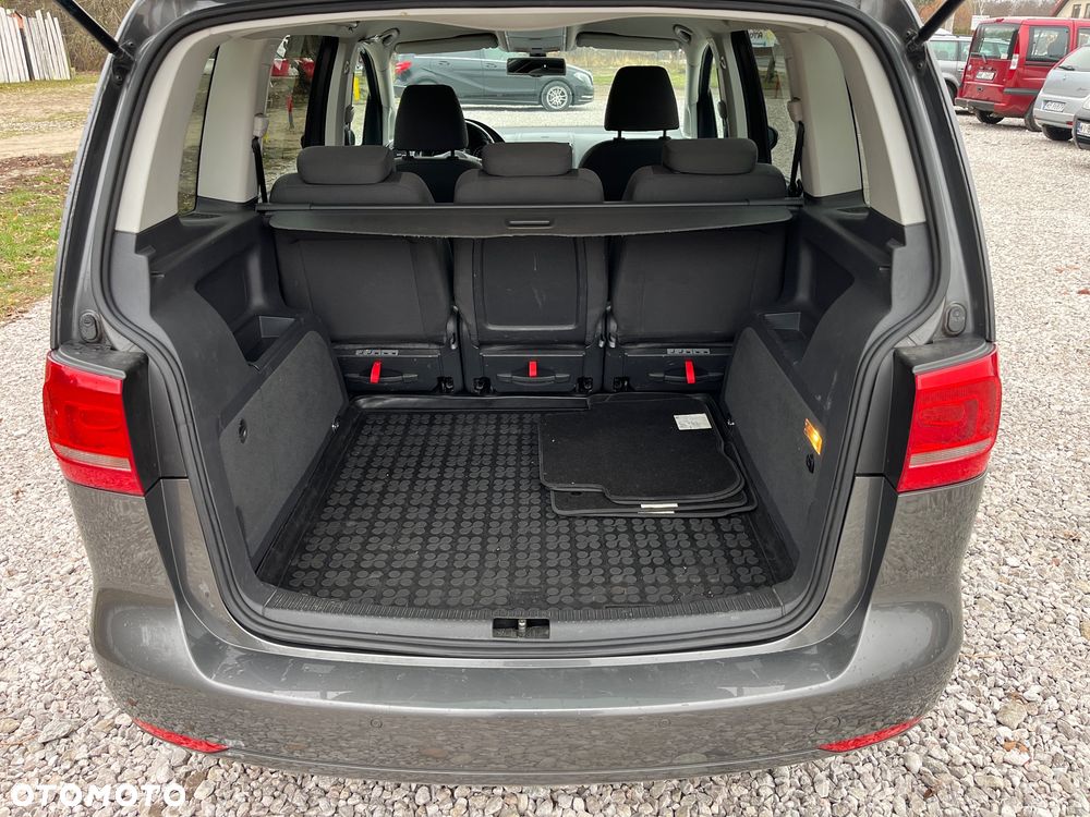 Volkswagen Touran 2.0 TDI Highline - 11