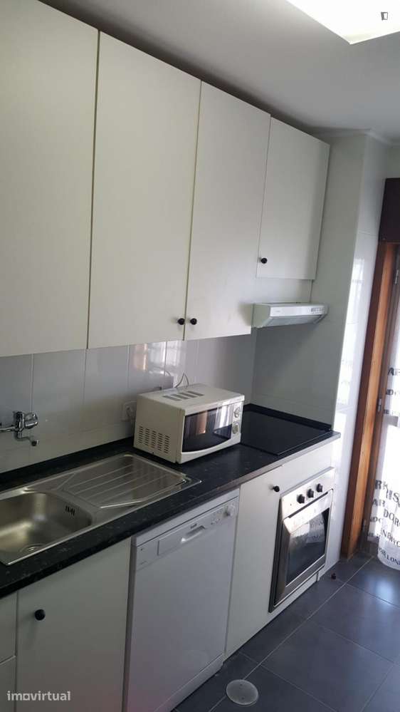 Quarto - localizado em Senhora da Hora Porto - Grande imagem: 2/10