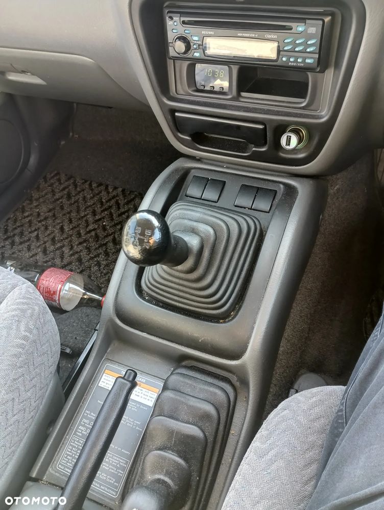 Suzuki Grand Vitara 2002 photo 2