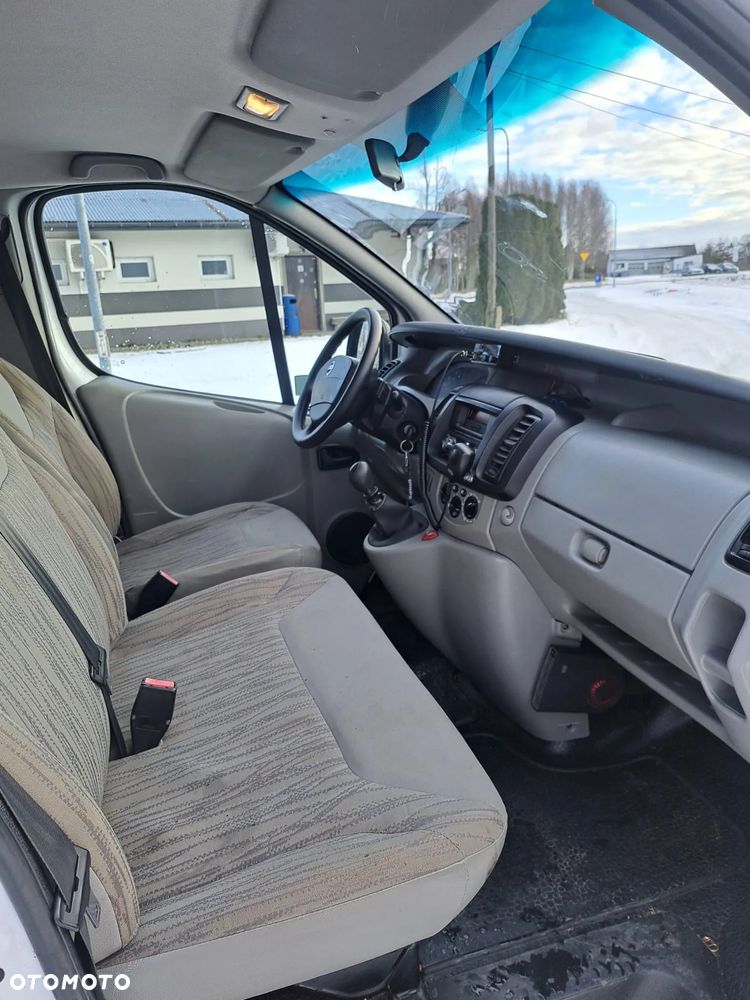 Nissan Primaster - 17