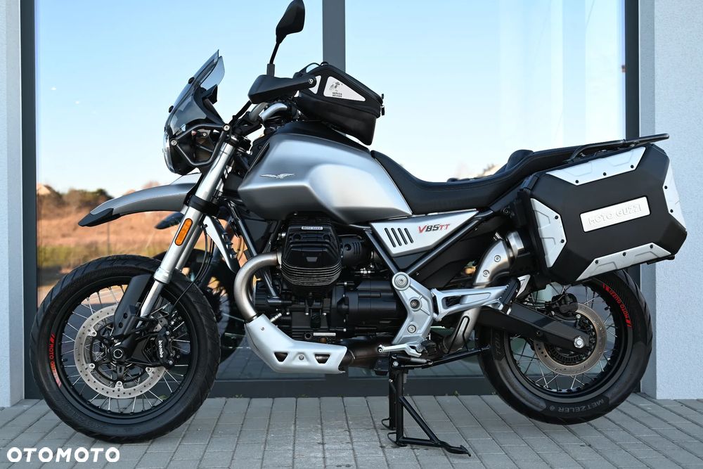 Moto Guzzi V85 - 3