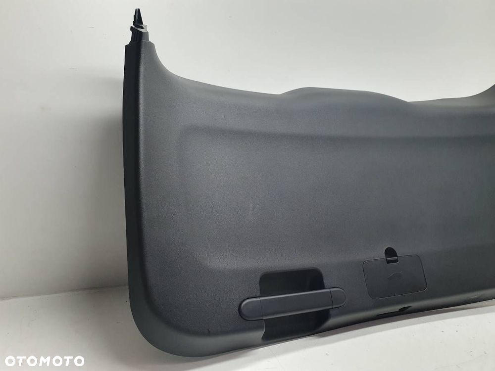 TAPICERKA BOCZEK KLAPY BAGAŻNIKA TYŁ BAIC BEIJING 7 X75 2024 - 2