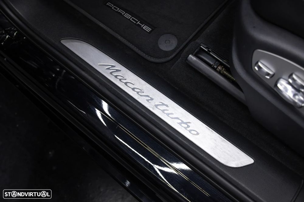 Porsche Macan Turbo PDK - 44