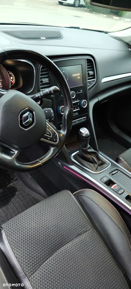 Renault Megane ENERGY TCe 130 BOSE EDITION - 13