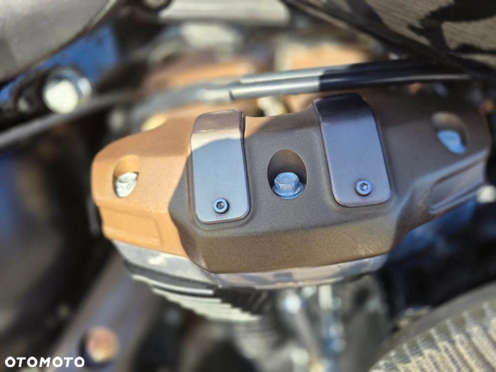 Harley-Davidson Softail Street Bob - 34