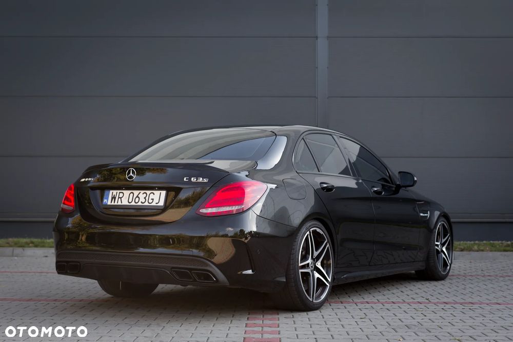 Mercedes-Benz Klasa C AMG 63 S AMG Speedshift 7G-MCT - 28