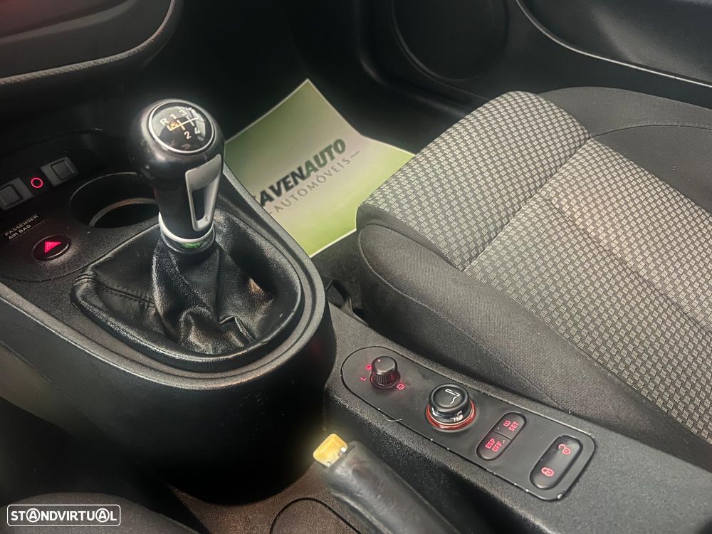 SEAT Leon 1.6 TDI ECOMOTIVE Sport Start/Stop - 6