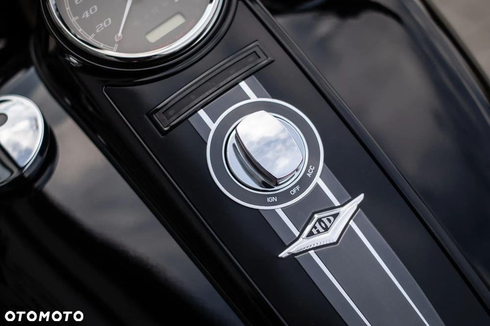 Harley-Davidson Touring Road King - 17