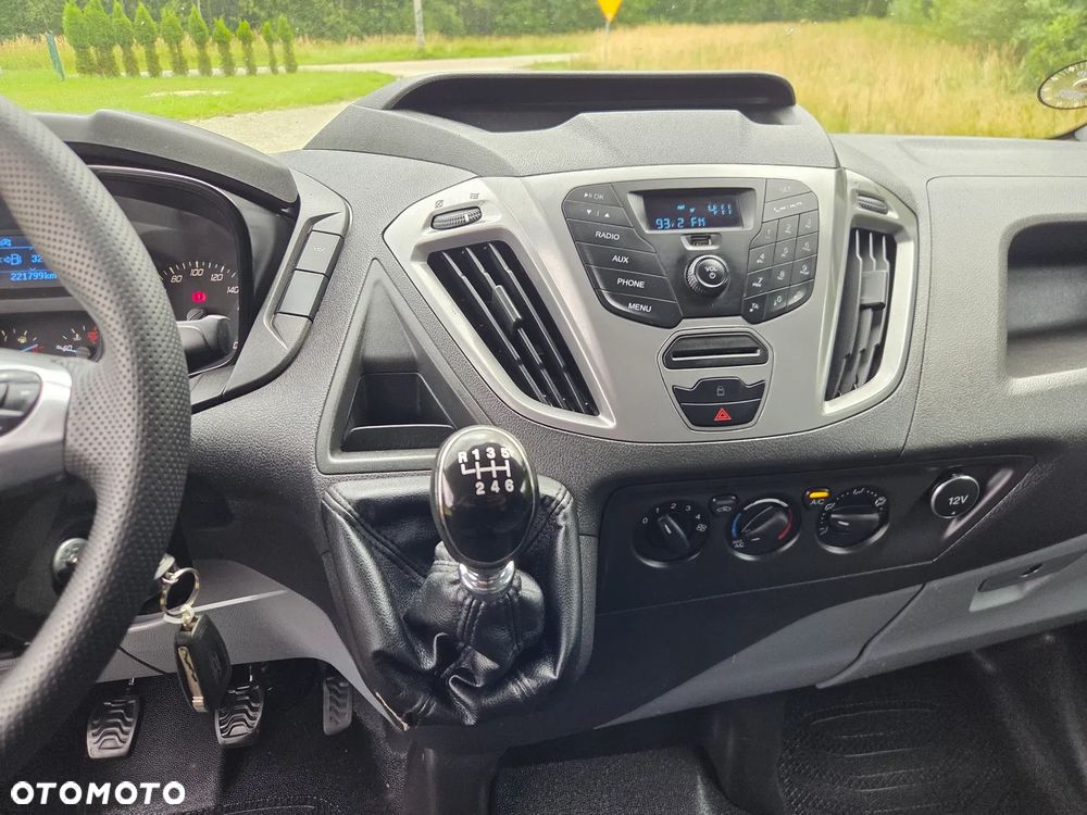 Ford Transit - 32