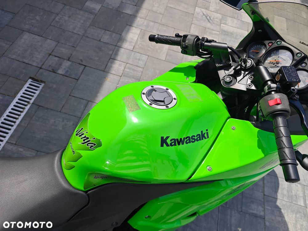 Kawasaki Ninja 250R - 27