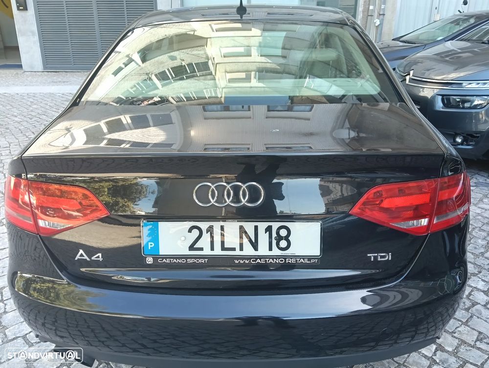 Audi A4 2.0 TDI Business Line Sport - 22