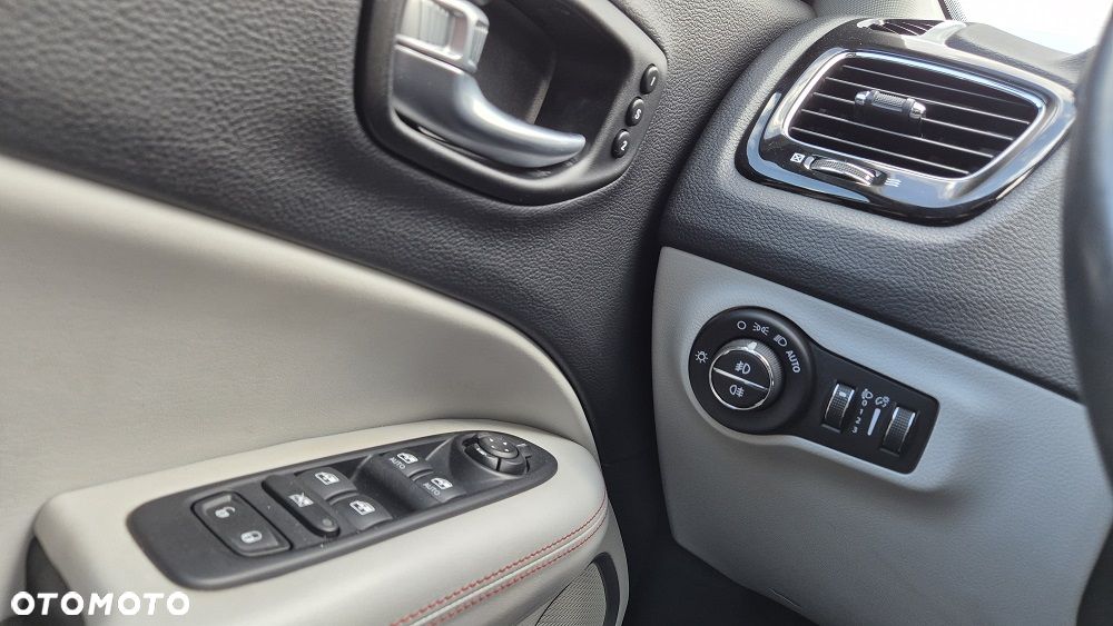 Jeep Compass 1.4 MultiAir Limited - 11