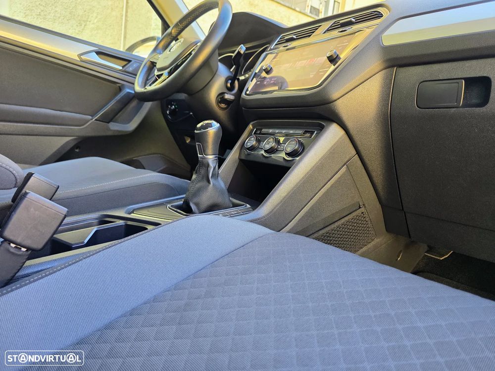 VW Tiguan 1.5 TSI Confortline - 45