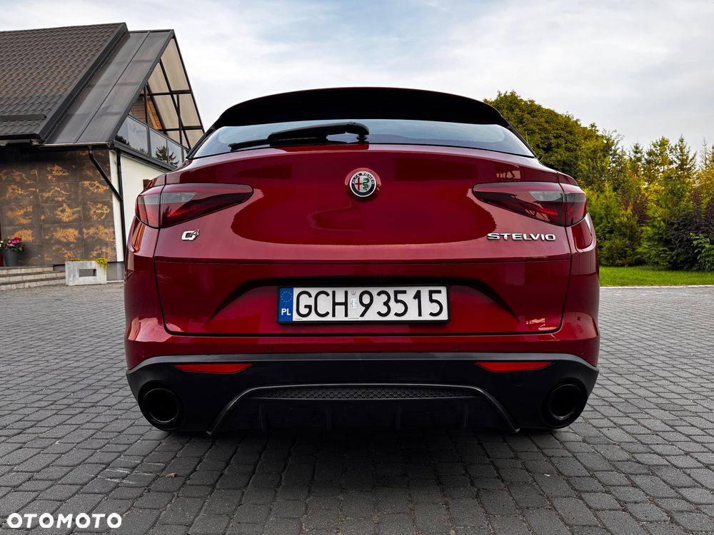 Alfa Romeo Stelvio - 3